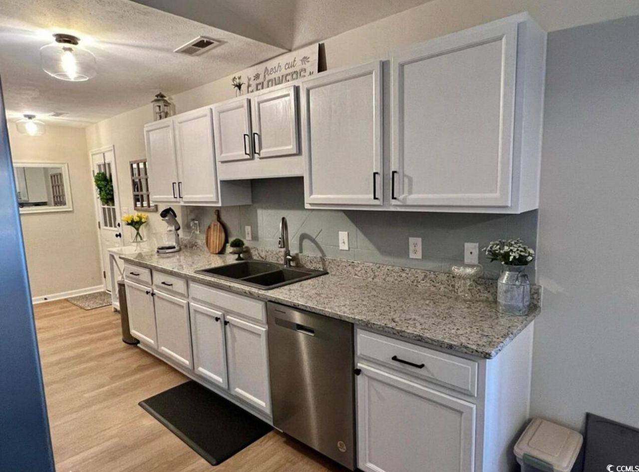 232 Oak Lea Dr. Photo 6