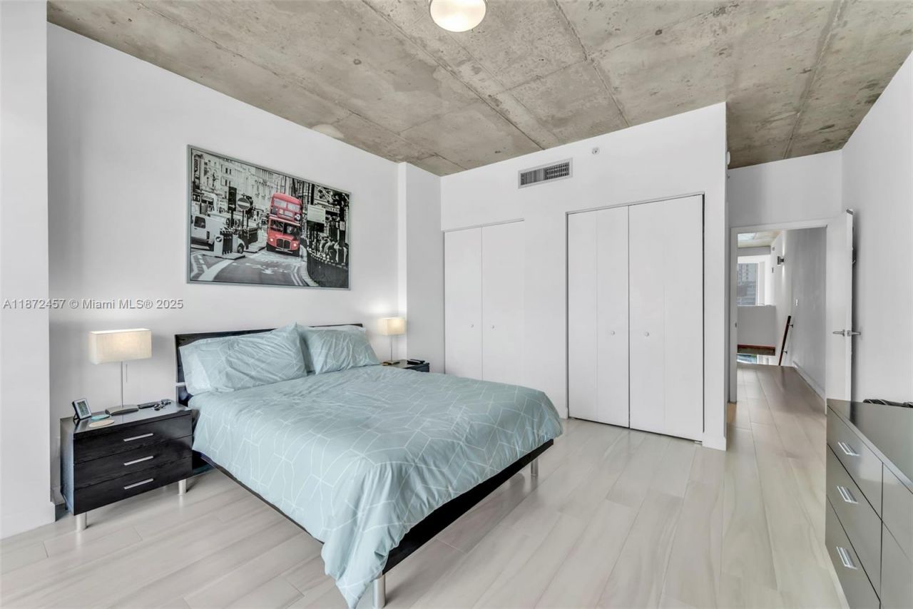 690 SW 1st Ct, Unit 2710, Miami, FL 33130 Photo