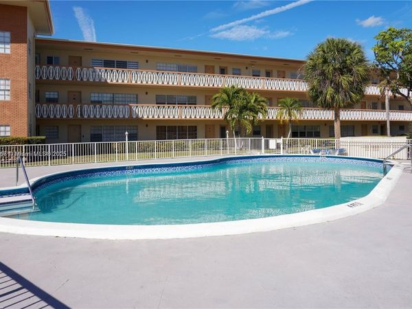 11855 NE 19th Dr, Unit 10, North Miami, FL 33181