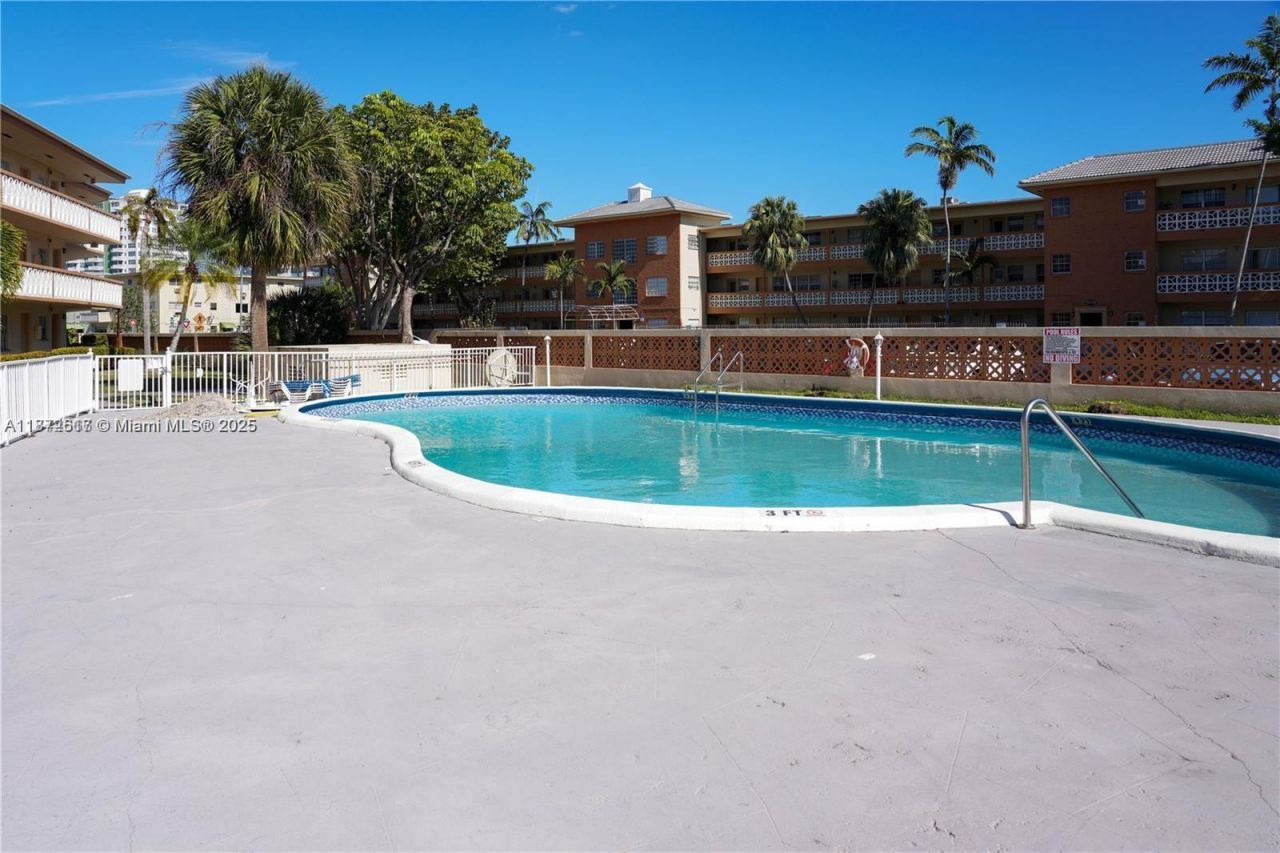 11855 NE 19th Dr, Unit 10, North Miami, FL 33181 Photo