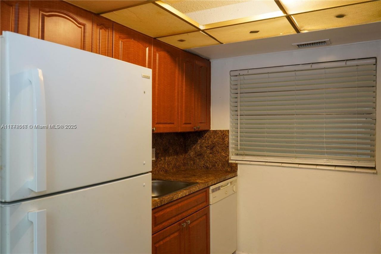 11855 NE 19th Dr, Unit 10, North Miami, FL 33181 Photo