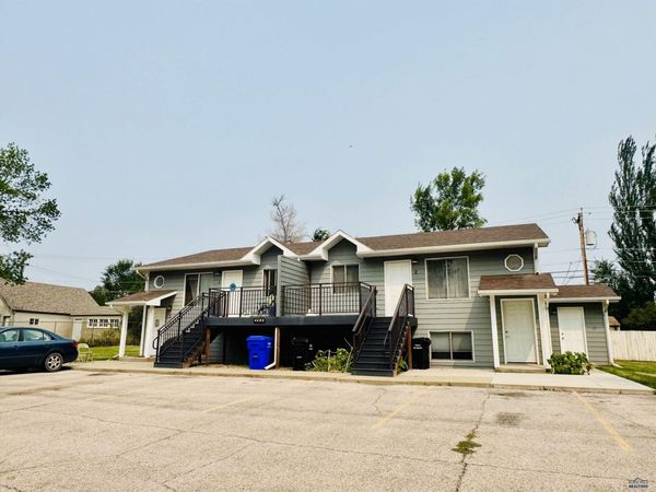 4002 LAKEVIEW DR, Rapid City, SD 57702