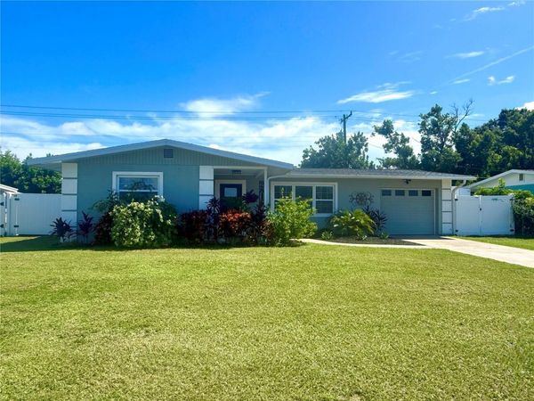 2815 SOUTHERN PARKWAY W, BRADENTON, FL 34205