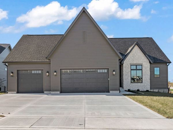 6112 NE Oak Drive, Ankeny, IA 50021