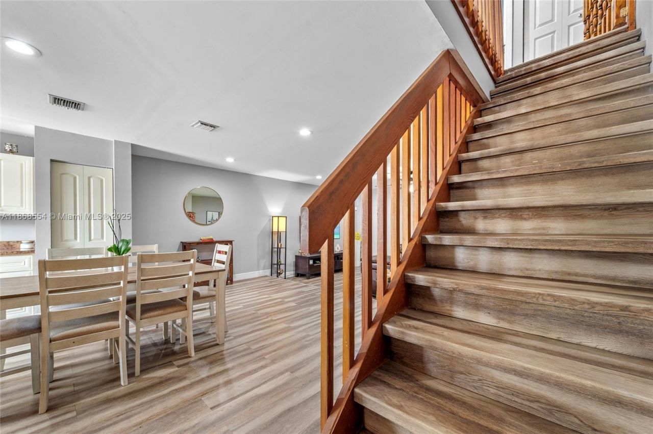 7068 Woodmont Ave, Tamarac, FL 33321 Photo