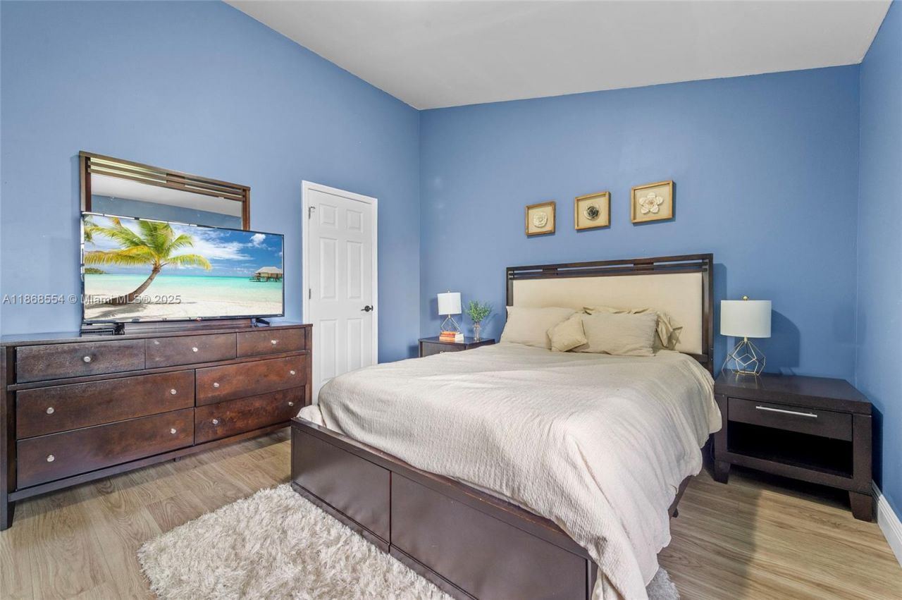 7068 Woodmont Ave, Tamarac, FL 33321 Photo