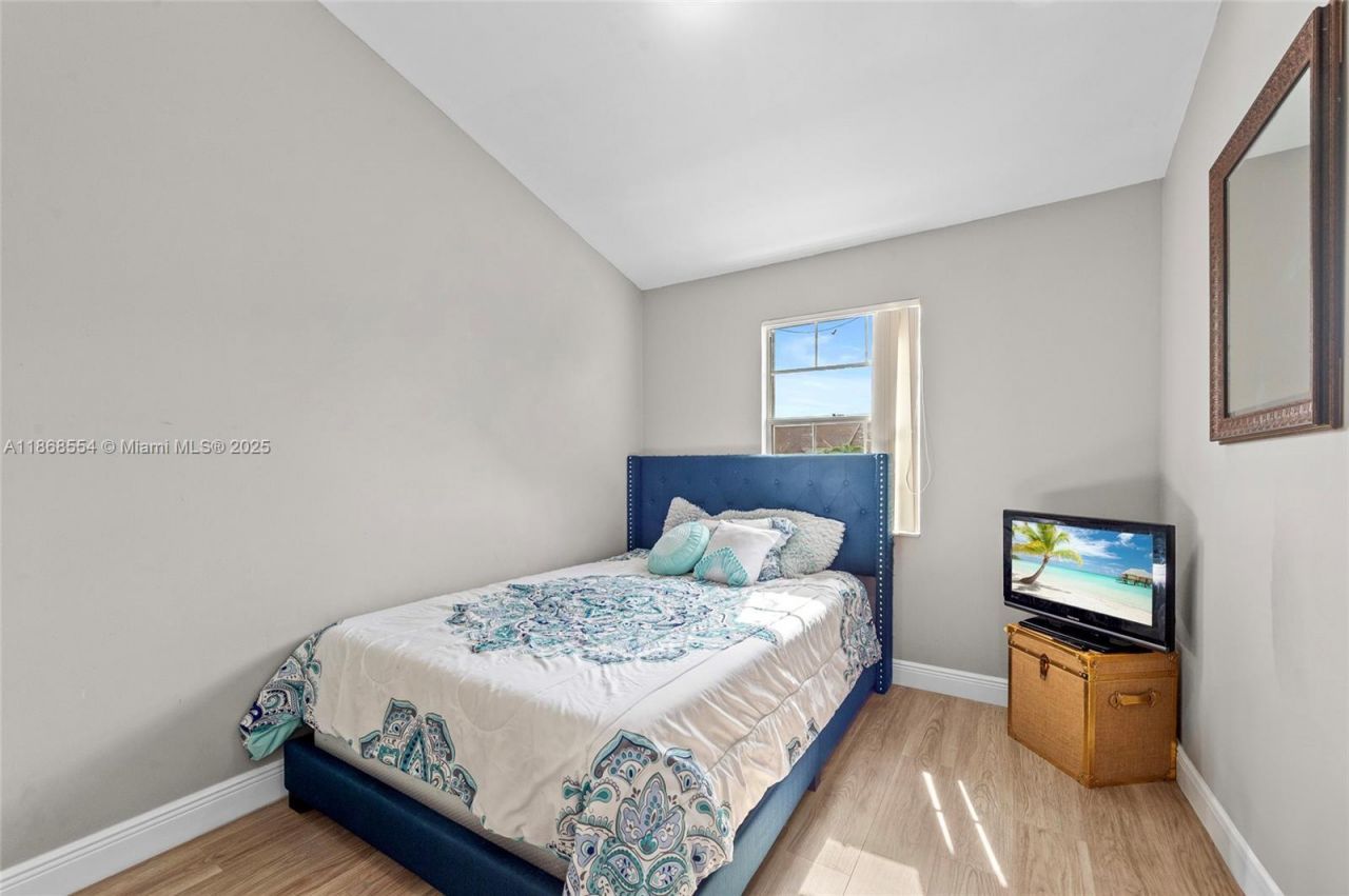 7068 Woodmont Ave, Tamarac, FL 33321 Photo