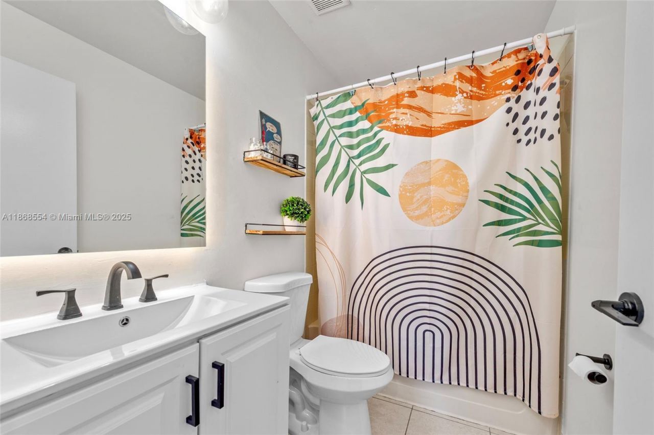 7068 Woodmont Ave, Tamarac, FL 33321 Photo