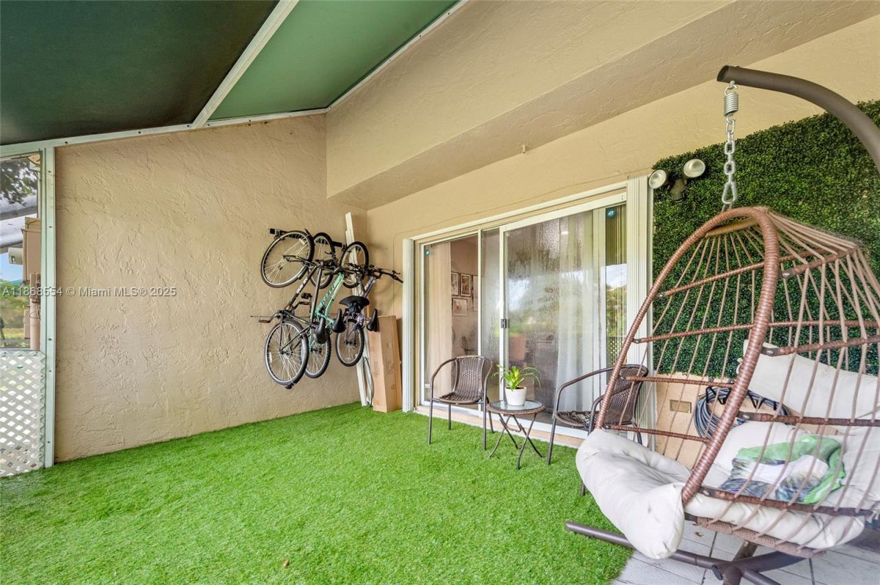 7068 Woodmont Ave, Tamarac, FL 33321 Photo