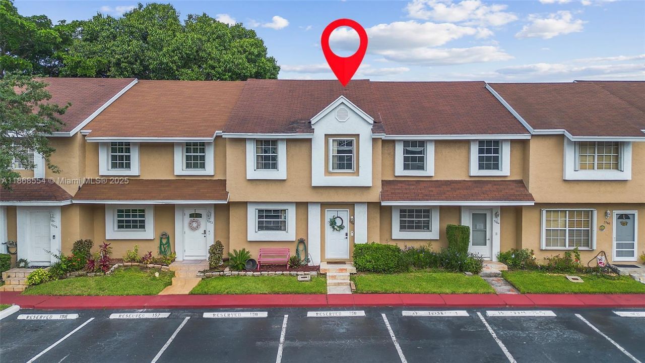 7068 Woodmont Ave, Tamarac, FL 33321 Photo