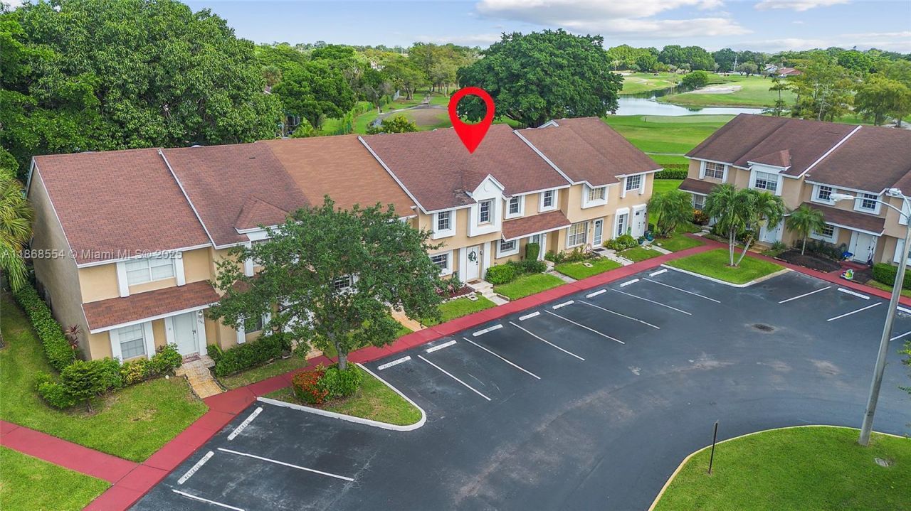 7068 Woodmont Ave, Tamarac, FL 33321 Photo