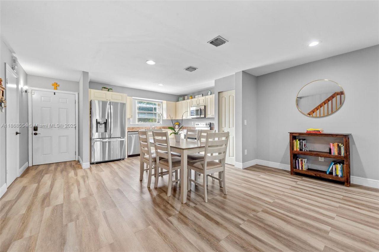 7068 Woodmont Ave, Tamarac, FL 33321 Photo