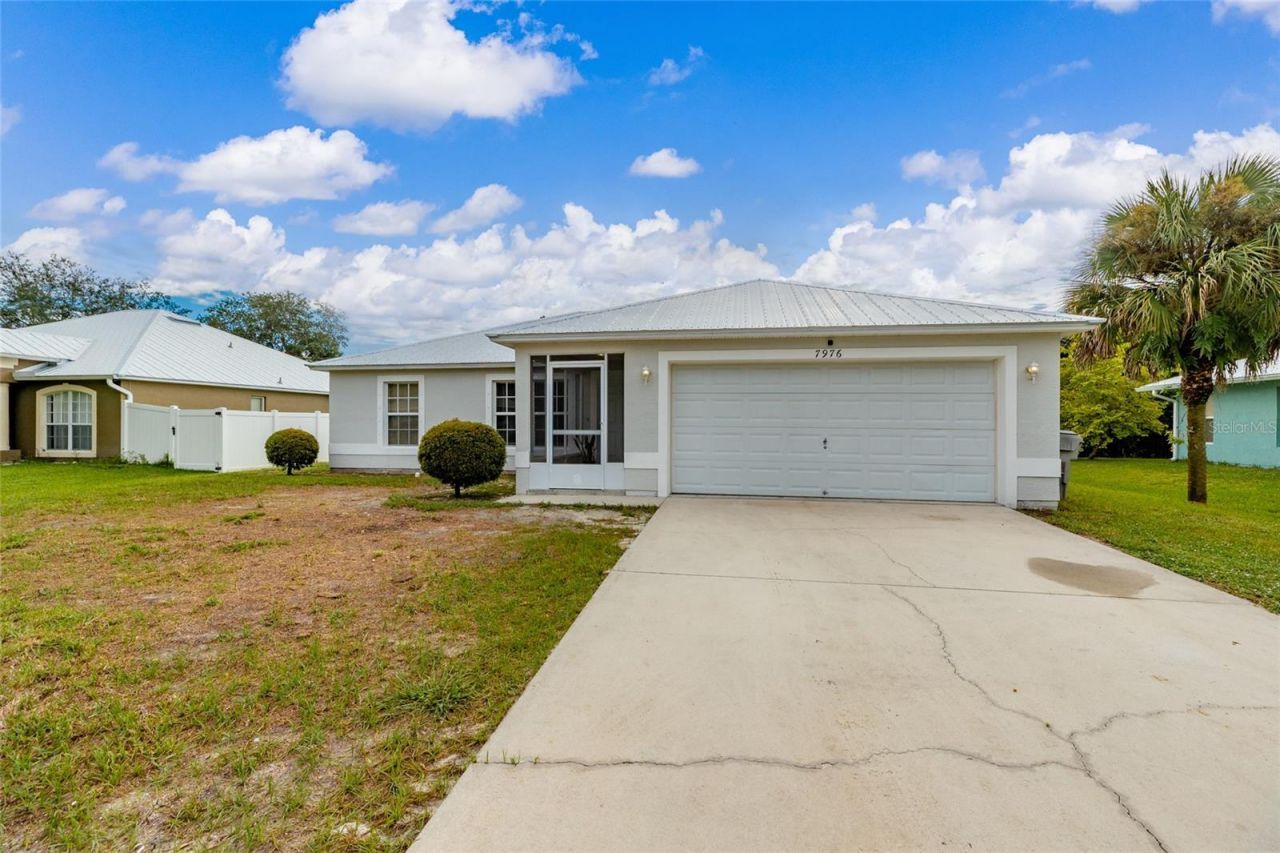 7976 105th Court, Vero Beach, FL 32967 Main Photo