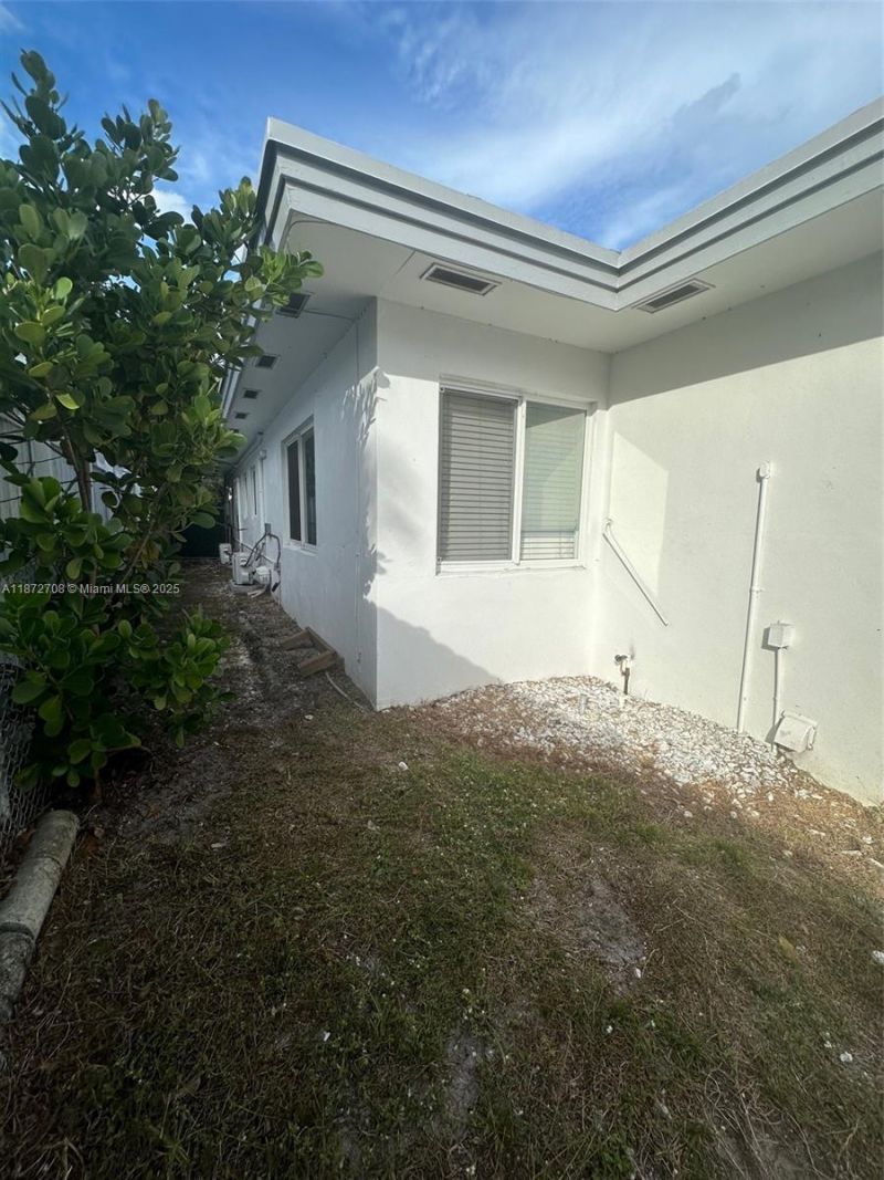 116 SE 9th Ct, Hallandale Beach, FL 33009 Photo