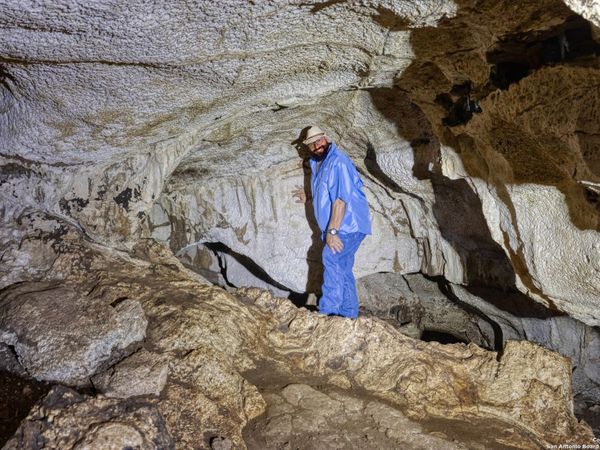 824 S Pinon Loop, Camp Wood, TX 78833