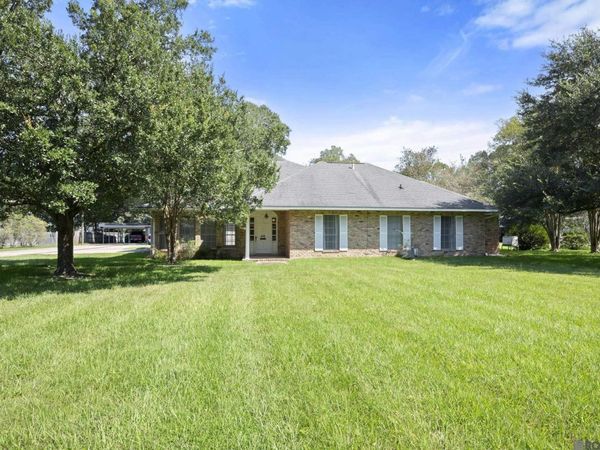 405 N College Street East, Denham Springs, LA 70726
