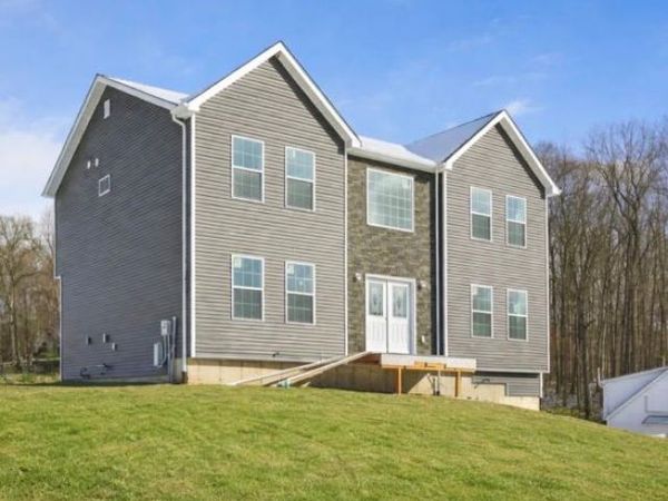 10 Vargas (AKA 70 Jessup Ln) Circle, Stony Point, NY 10980