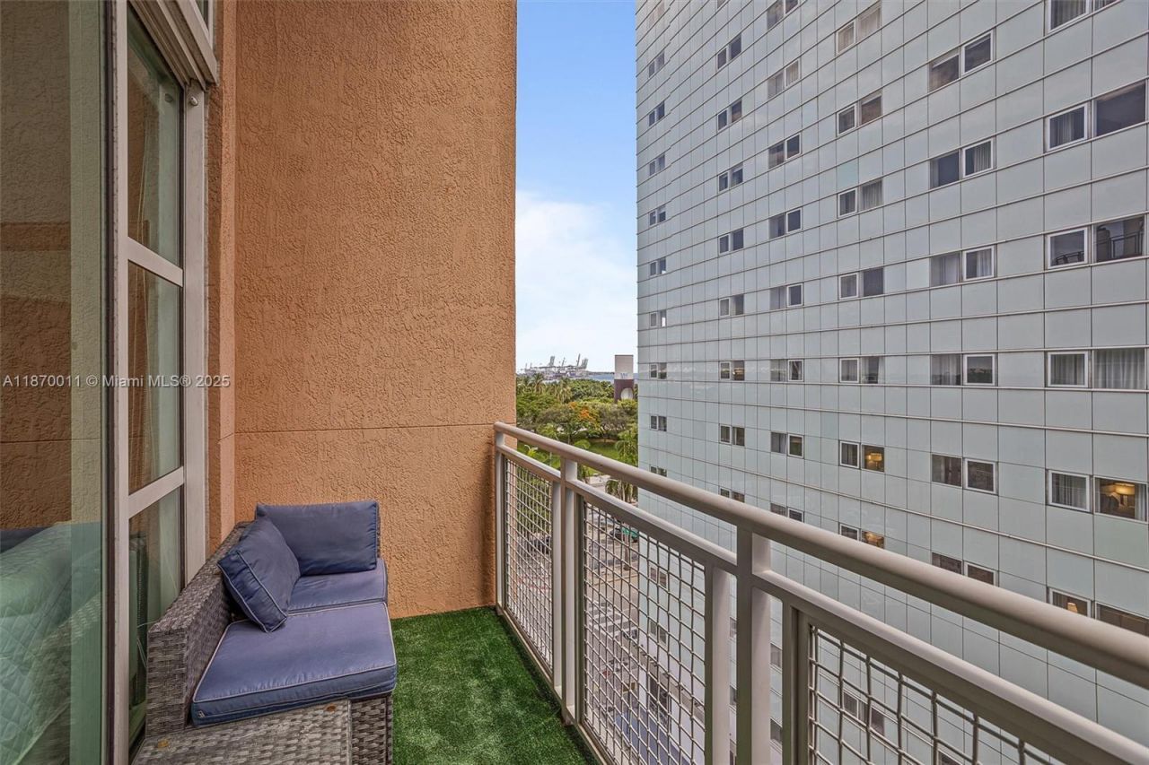 253 NE 2 St, Unit 626, Miami, FL 33132 Photo