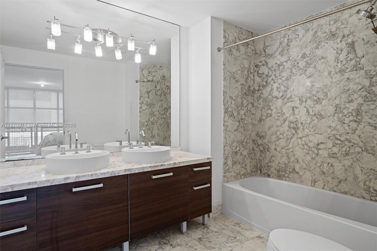 253 NE 2 St, Unit 626, Miami, FL 33132 Photo