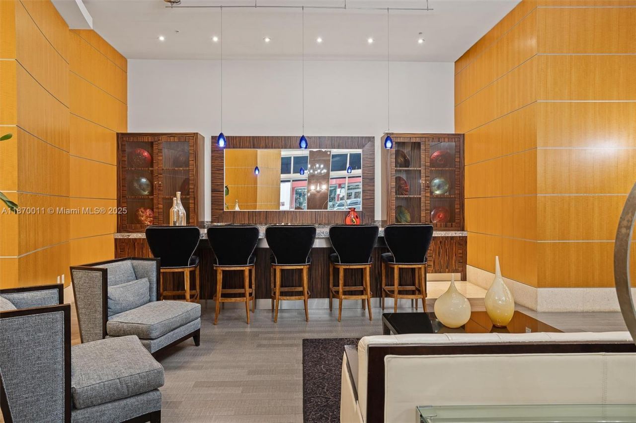 253 NE 2 St, Unit 626, Miami, FL 33132 Photo