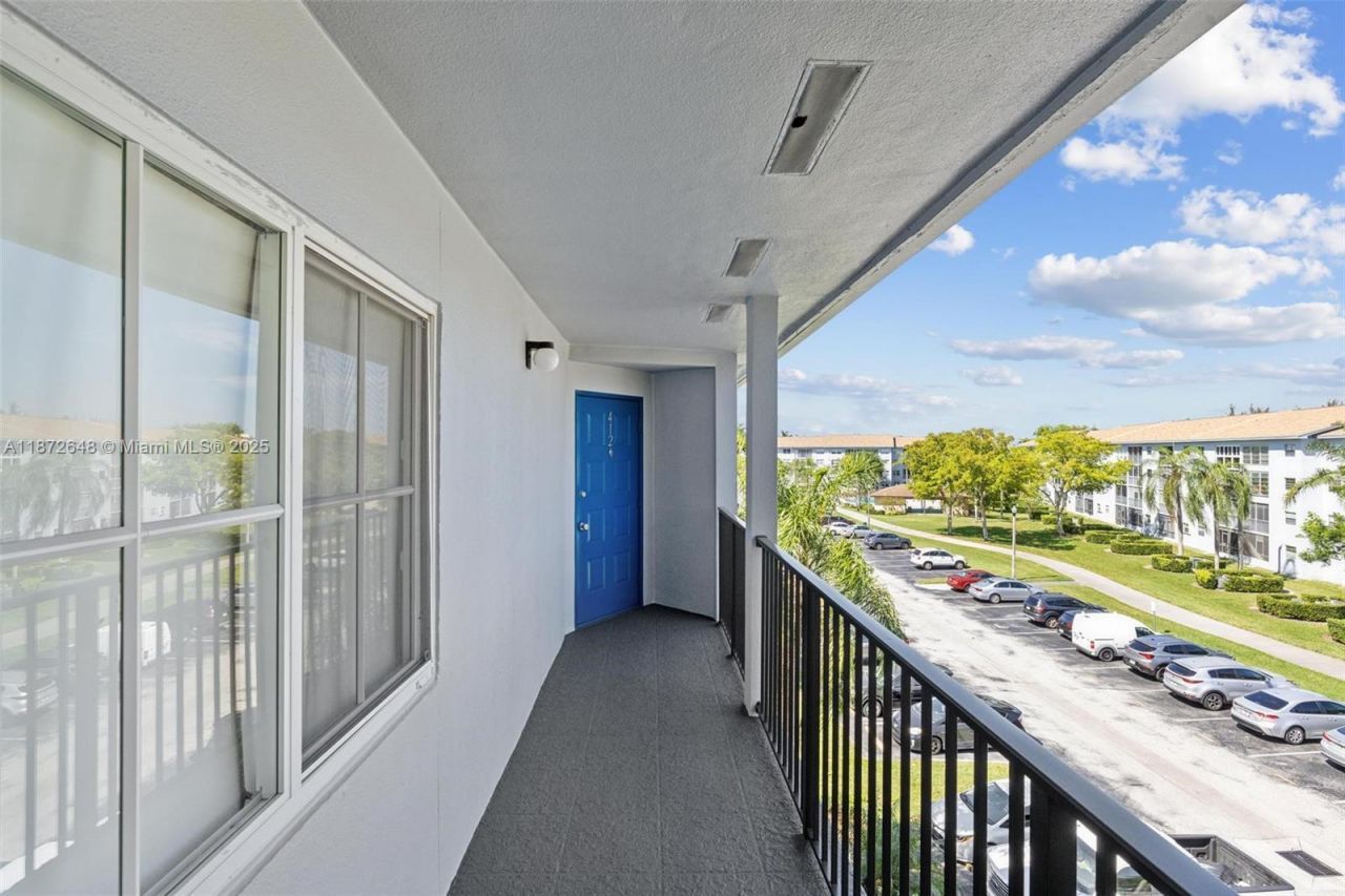 900 SW 125th Way, Unit 412R, Pembroke Pines, FL 33027 Photo