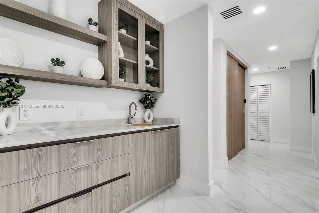 6565 SW 134th Dr, Pinecrest, FL 33156 Photo