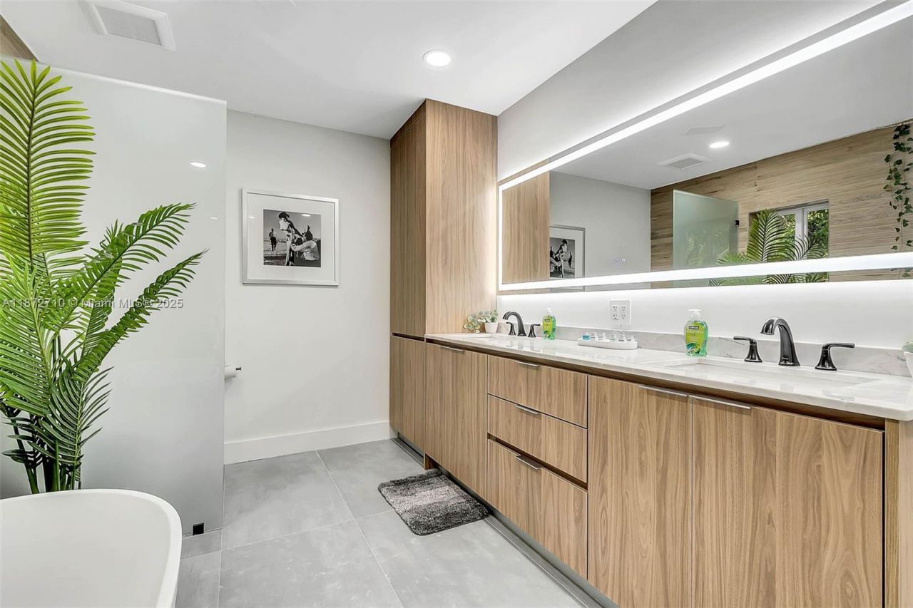 6565 SW 134th Dr, Pinecrest, FL 33156 Photo