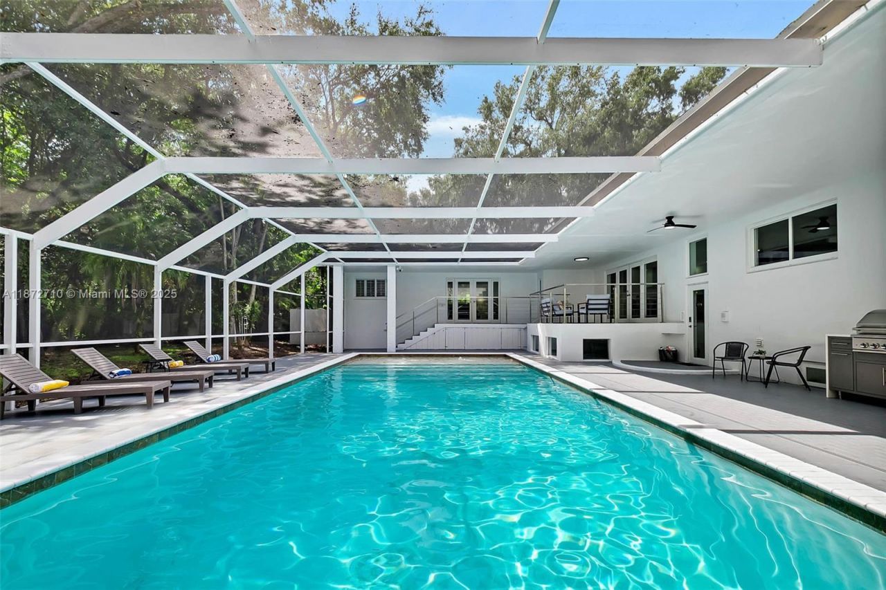 6565 SW 134th Dr, Pinecrest, FL 33156 Photo