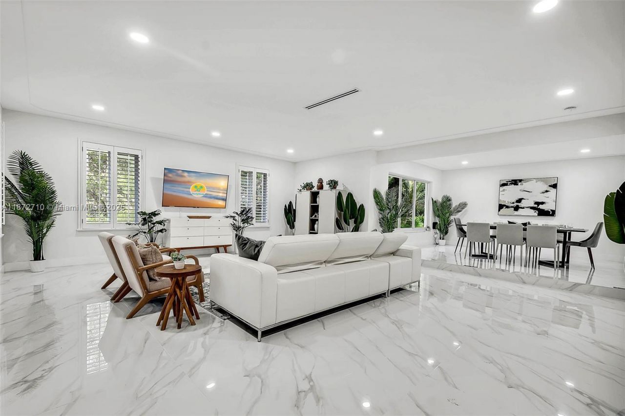 6565 SW 134th Dr, Pinecrest, FL 33156 Photo