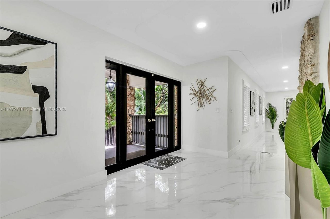 6565 SW 134th Dr, Pinecrest, FL 33156 Photo