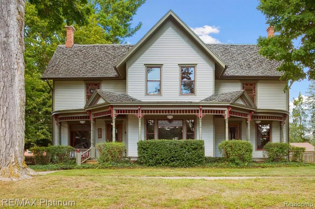 126 W Hanover Street, Marshall, MI 49068 Main Photo
