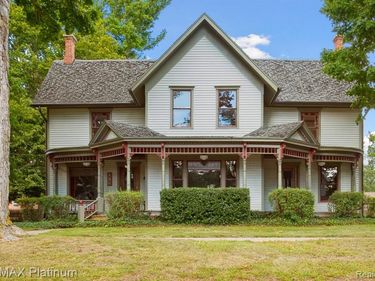 126 W Hanover Street, Marshall, MI 49068