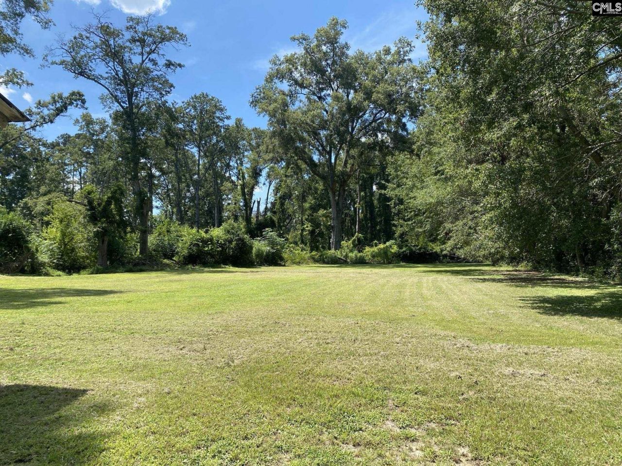 2705 College Photo 5