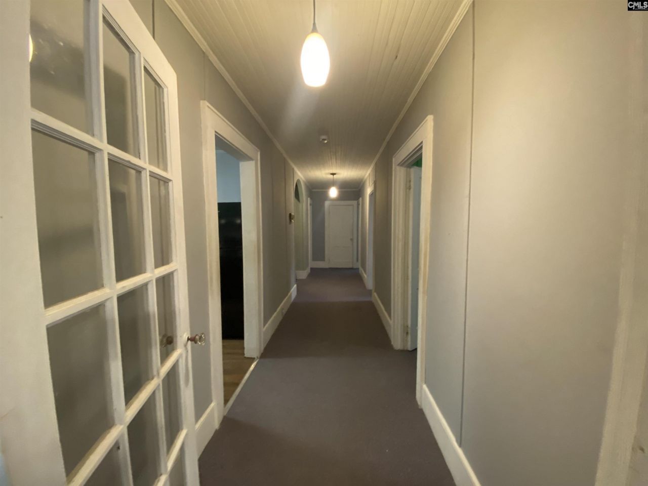 2705 College Photo 9