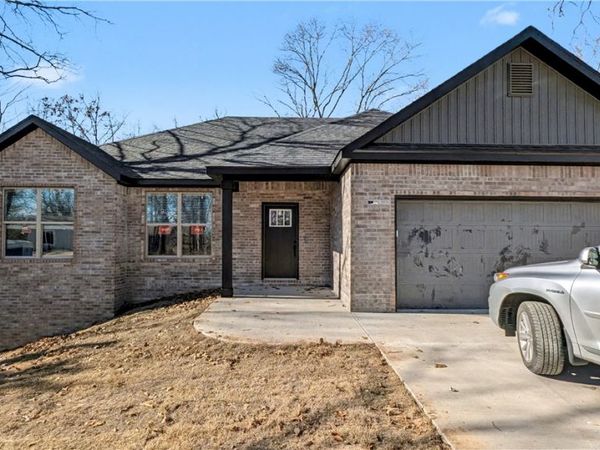 26 Cromer Drive, Bella Vista, AR 72715