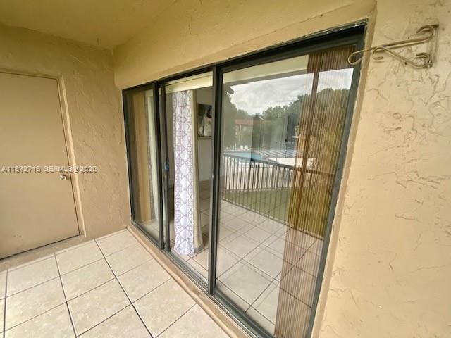 437 Lakeview Dr, Unit 201, Weston, FL 33326 Photo