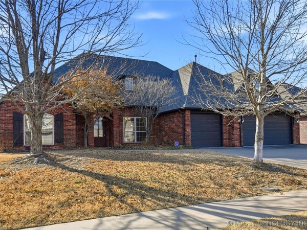 9408 N 96th East Avenue, Owasso, OK 74055