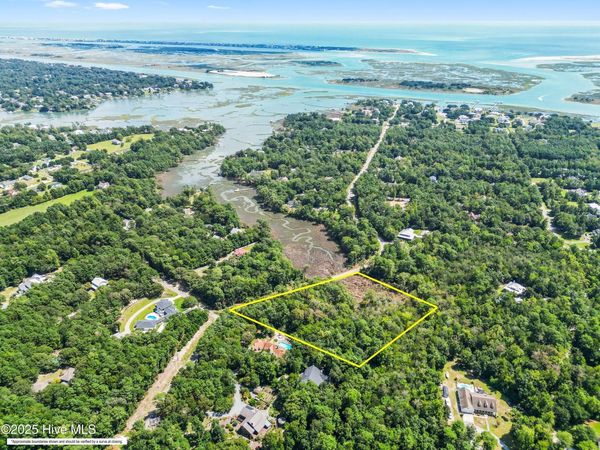 109c Corcus Ferry Road, Hampstead, NC 28443