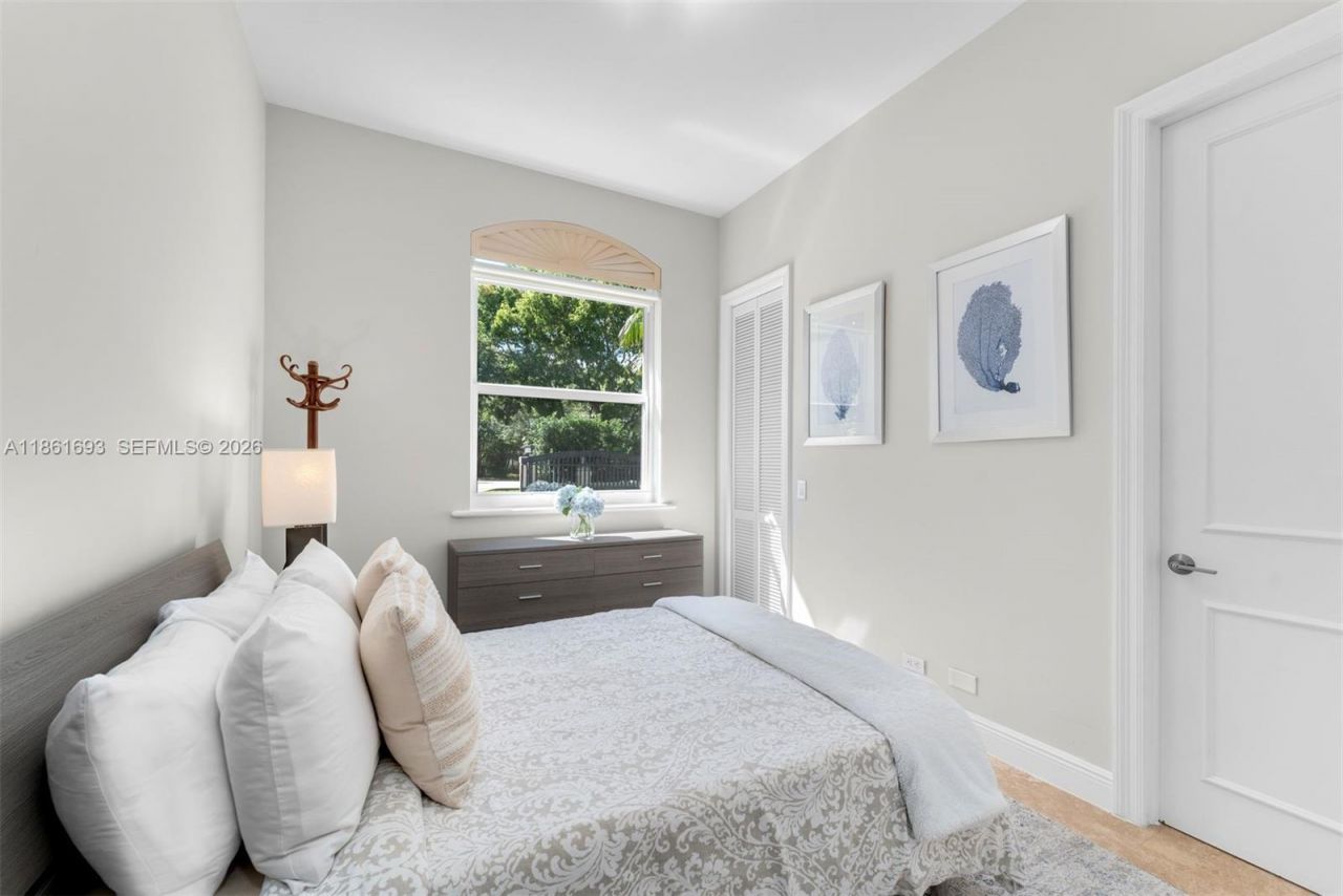 12801 Old Cutler Rd, Pinecrest, FL 33156 Photo