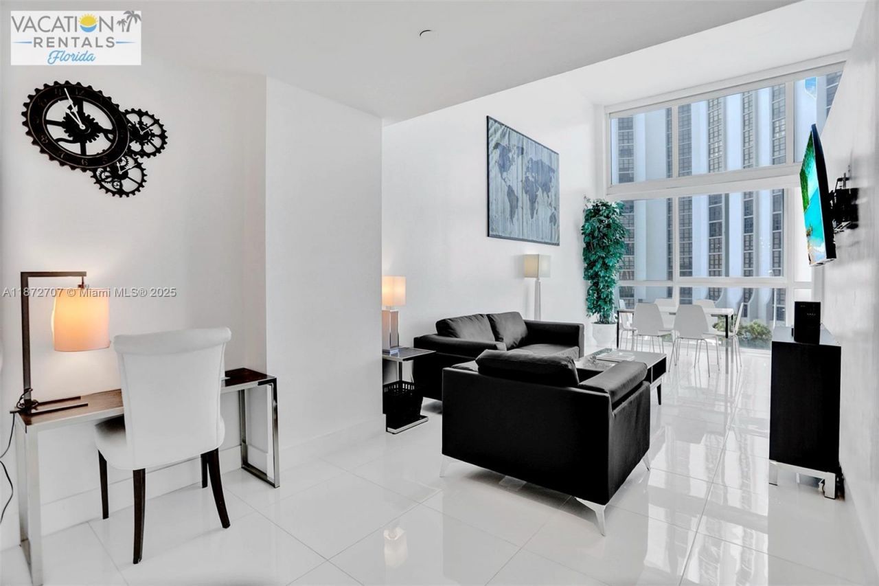 5445 Collins Ave, Unit BAY-14, Miami Beach, FL 33140 Photo