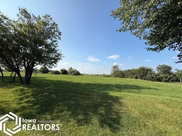 1839 249th Street, Mount Pleasant, IA 52641