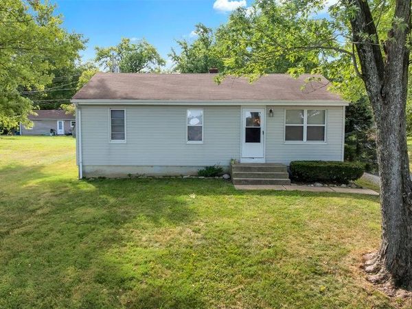 2820 Mulberry Lane, St Charles, MO 63303