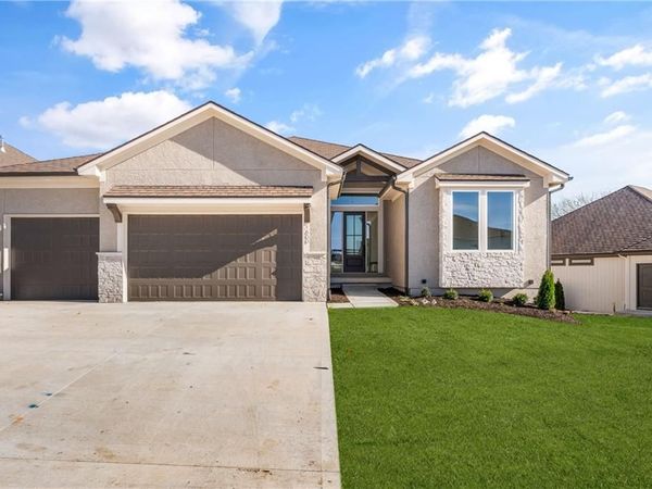 1600 NE Park Springs Terrace, Lee's Summit, MO 64064