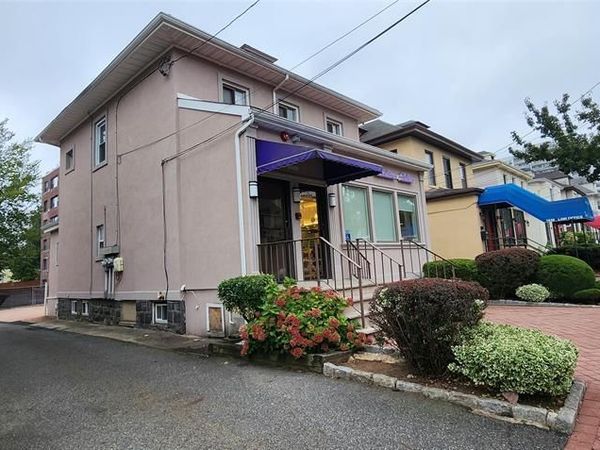 1640 Center Avenue, FORT LEE, NJ 07024