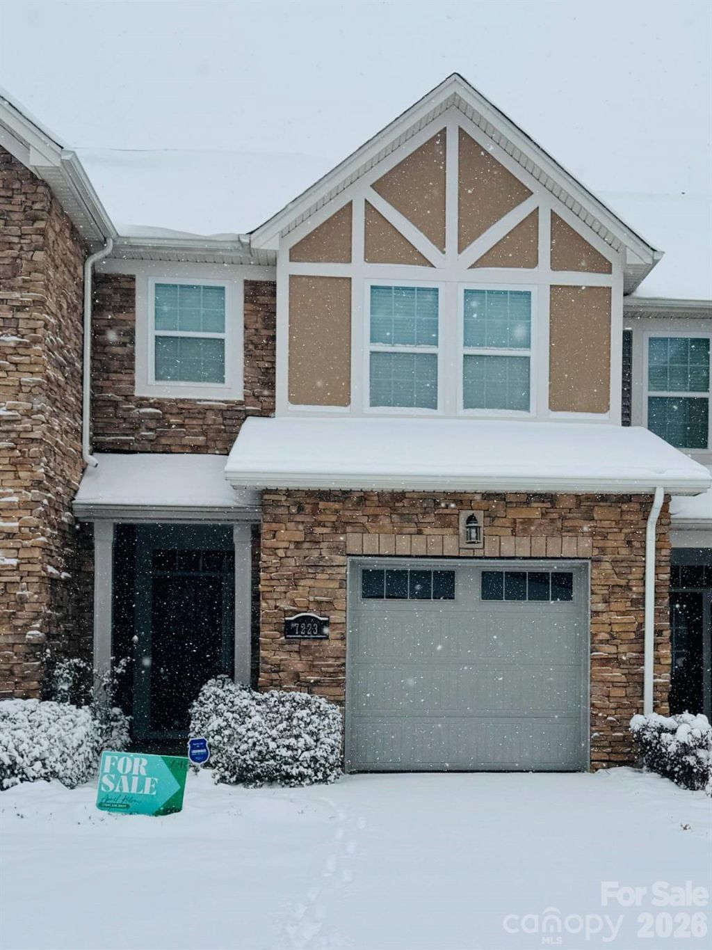 7223 Lochy Lane, Charlotte, NC 28278 Main Photo