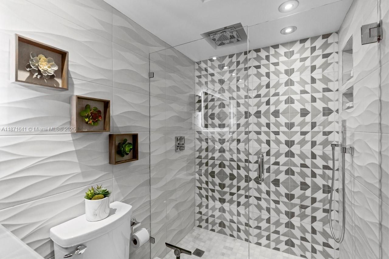 2841 N Ocean Blvd, Unit 1402, Fort Lauderdale, FL 33308 Photo