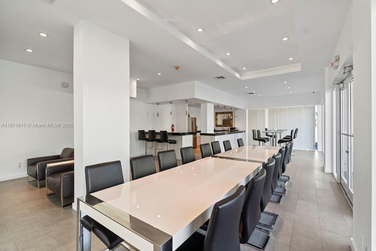 2841 N Ocean Blvd, Unit 1402, Fort Lauderdale, FL 33308 Photo