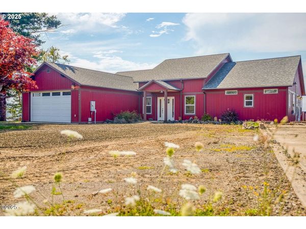946 N ECHO MOUNTAIN RD, Otis, OR 97368