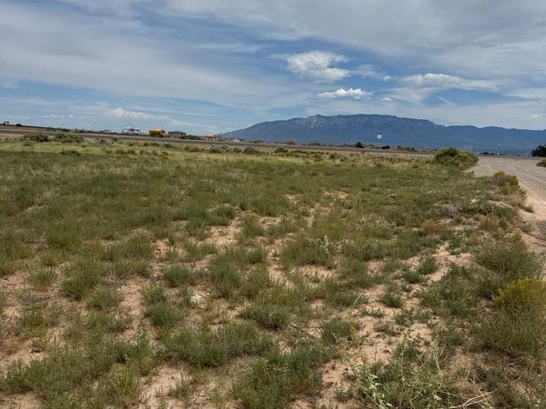 Hielo Road NW, Albuquerque, NM 87120
