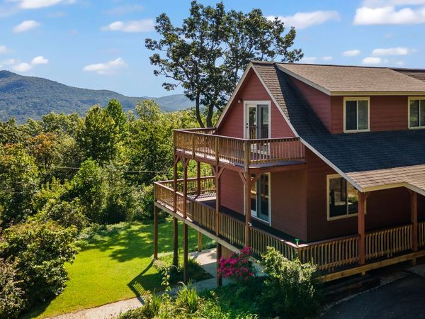 1387 Valley Street, Clayton, GA 30525